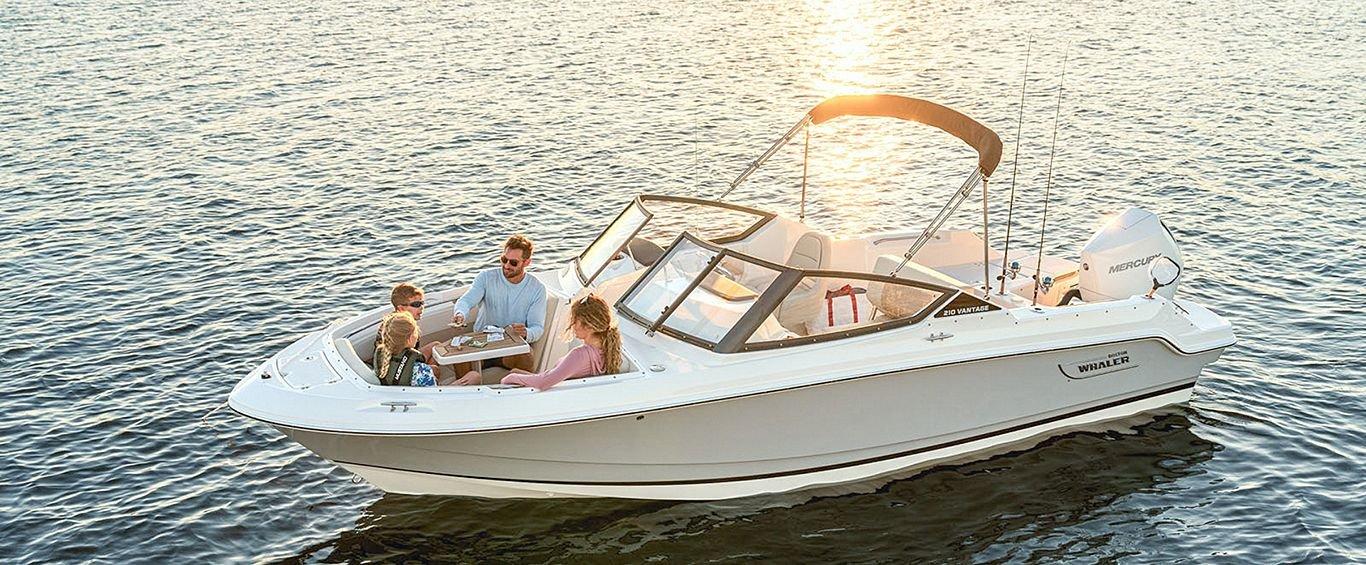 Boston Whaler 210 Vantage