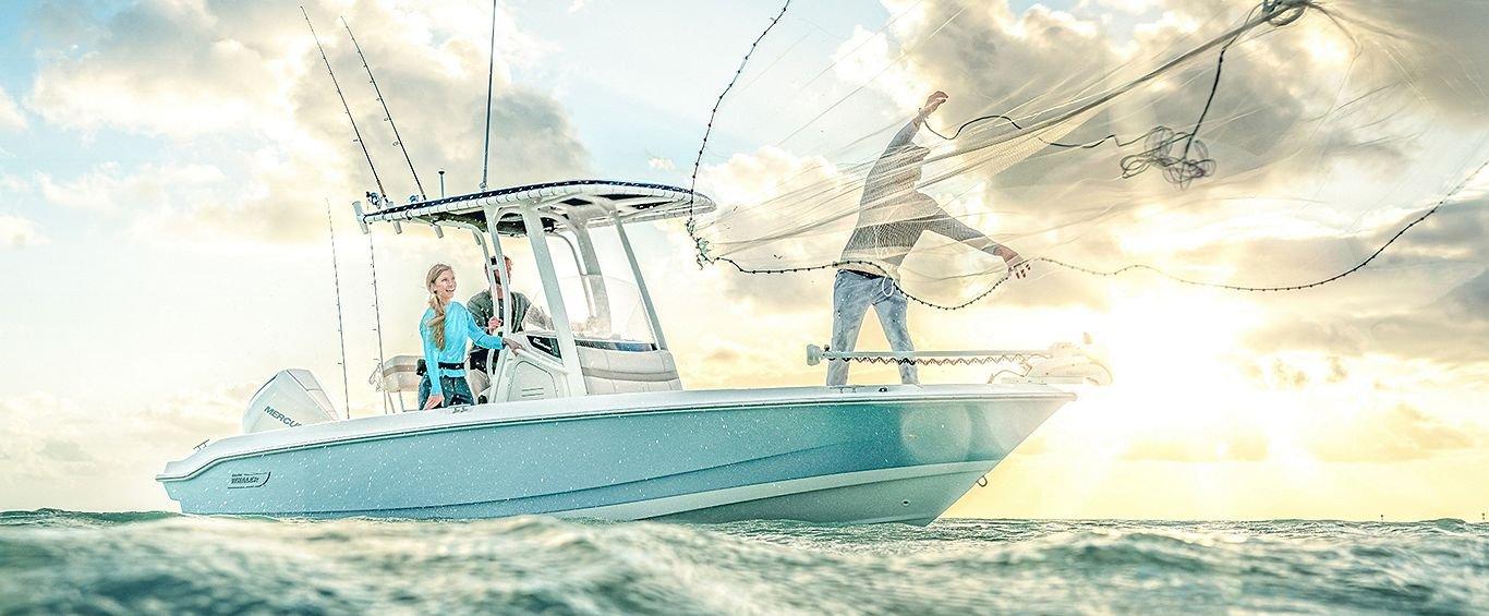 Boston Whaler 220 Dauntless