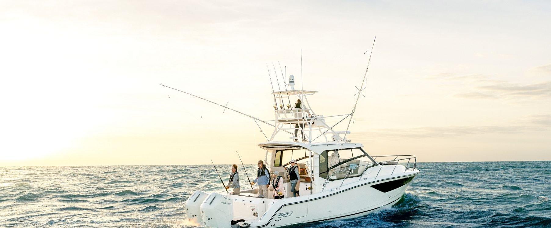 Boston Whaler 365 Conquest