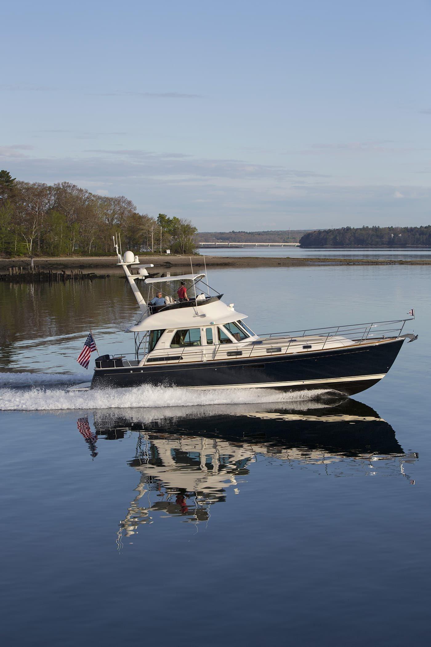 48 Flybridge