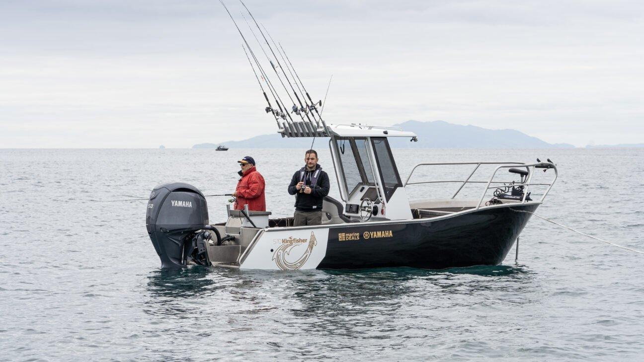 Kingfisher Boats 570 Powercat