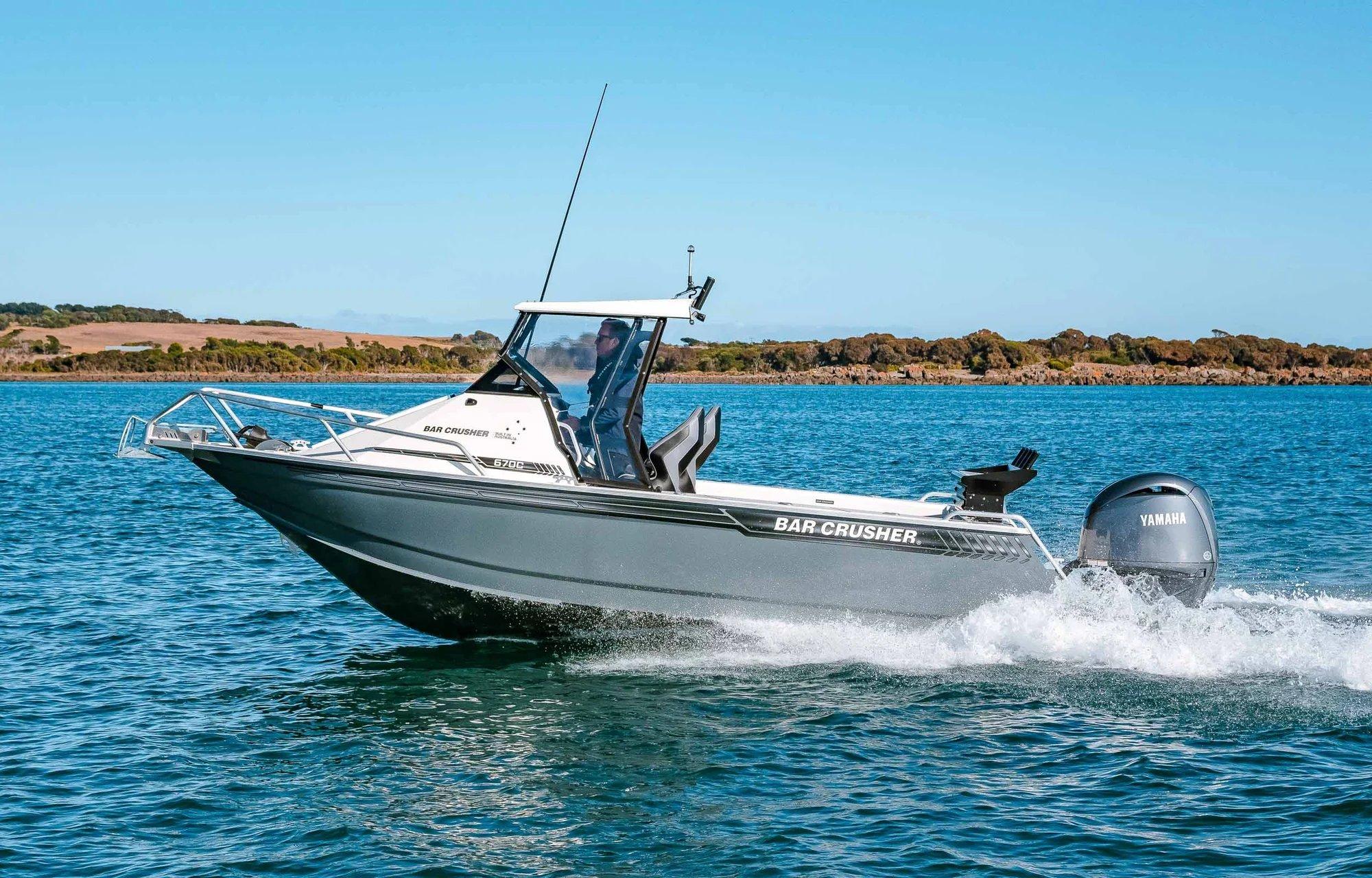 Bar Crusher Boats 670C