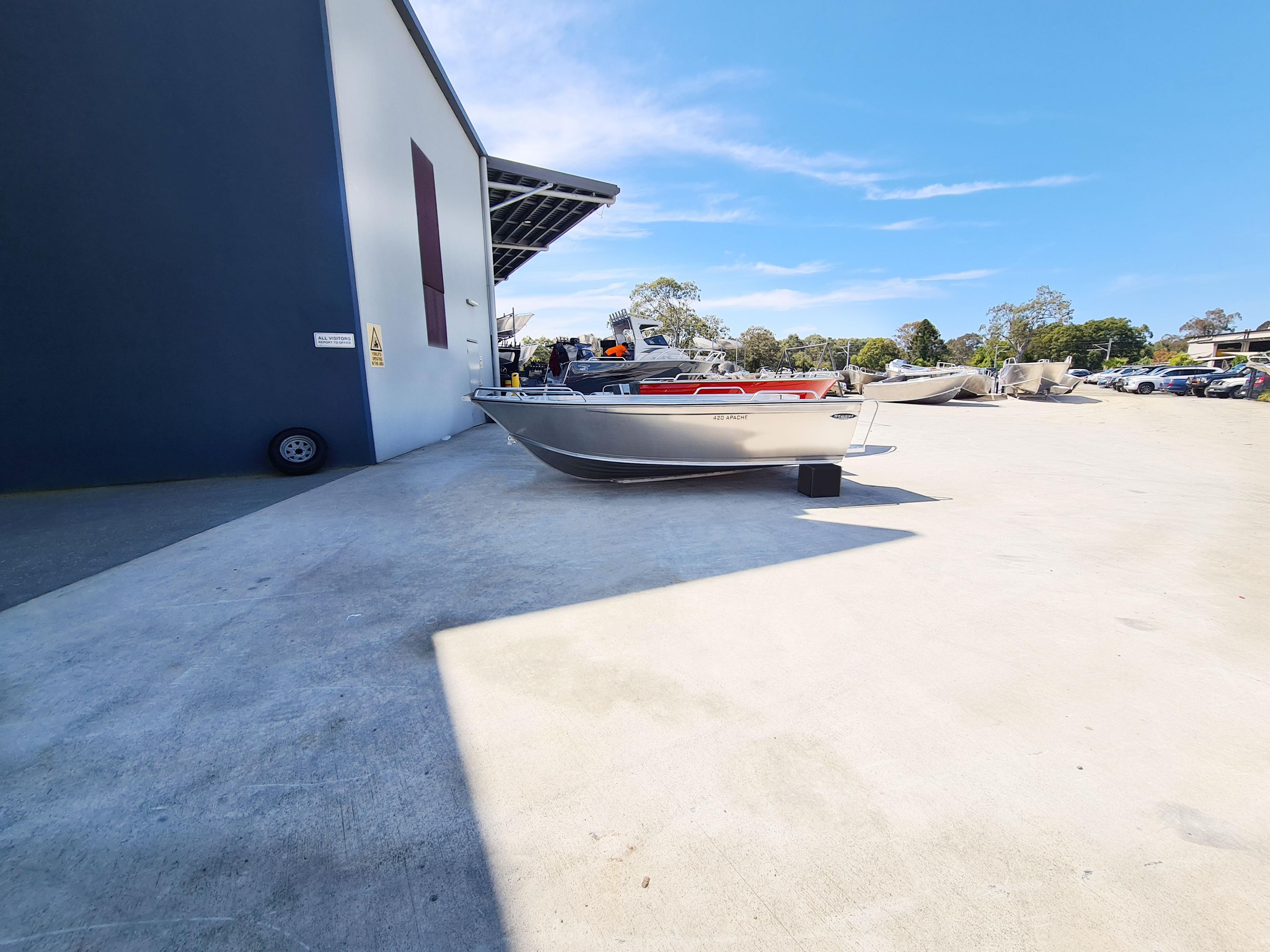 Stessl Boats Apache Tiller