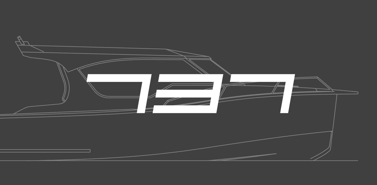 Innovision Boats IV737 Sedan