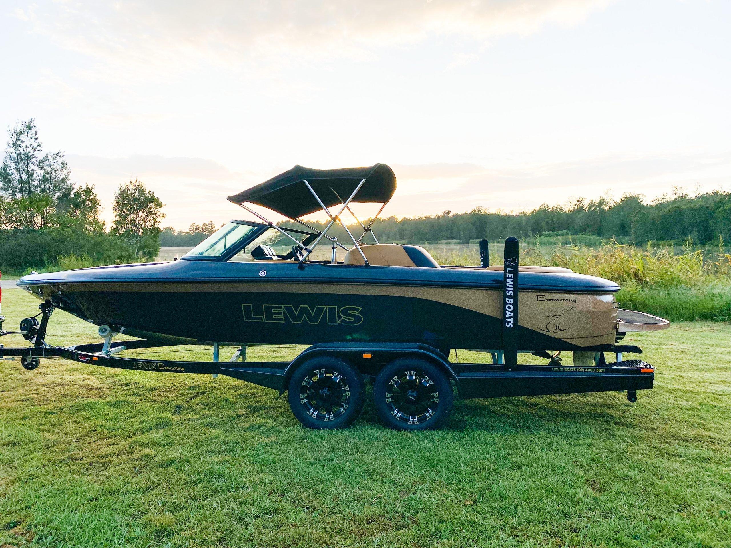 Lewis Boats Lewis Boomerang