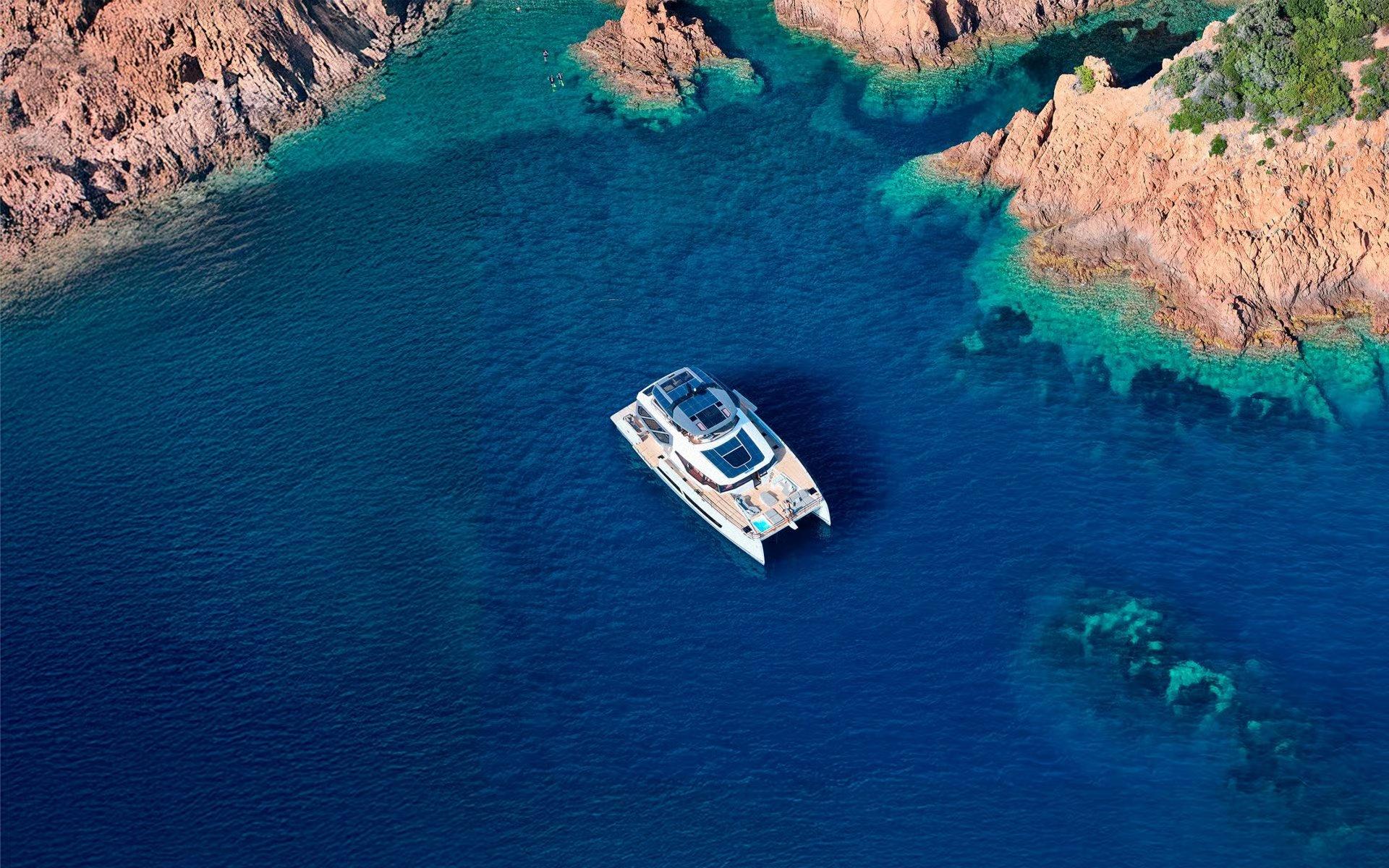 Fountaine Pajot Power 80
