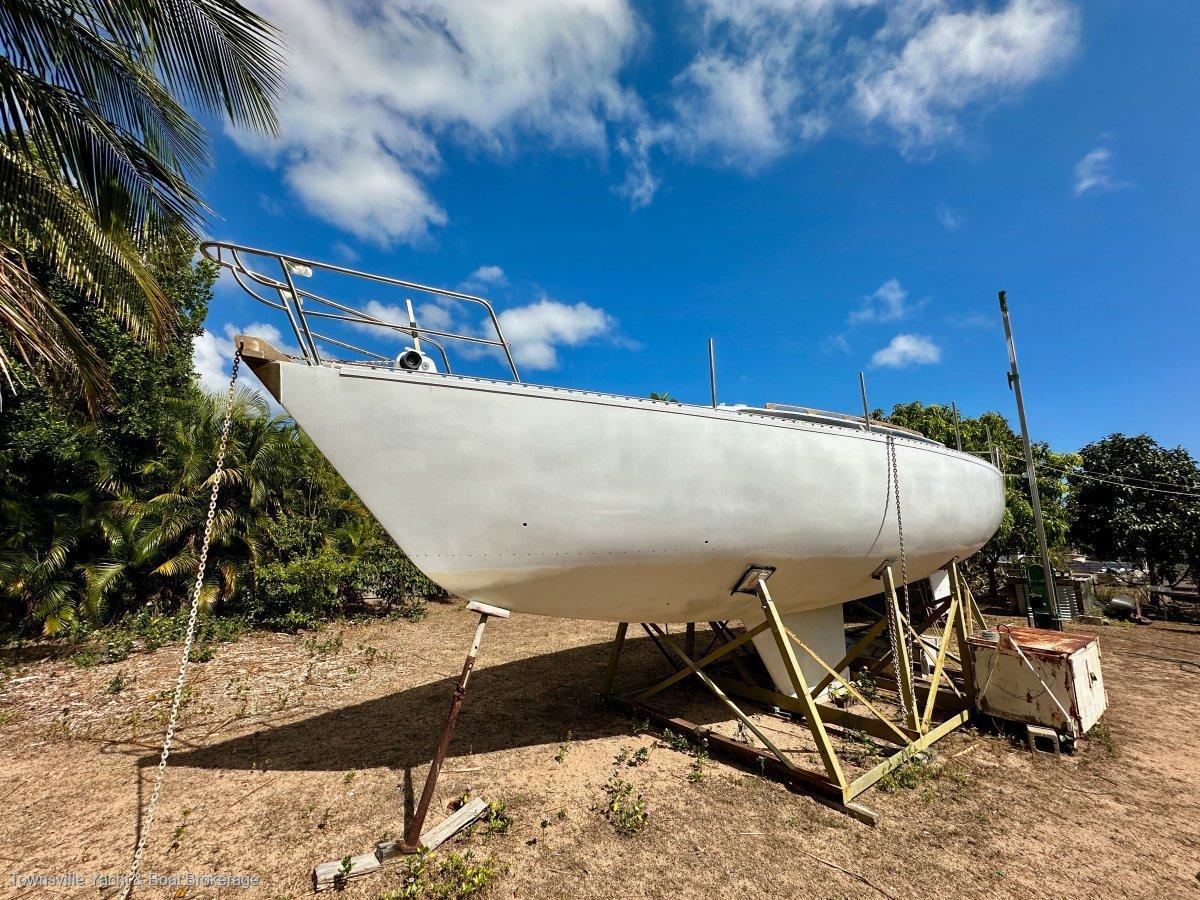 Adams 35