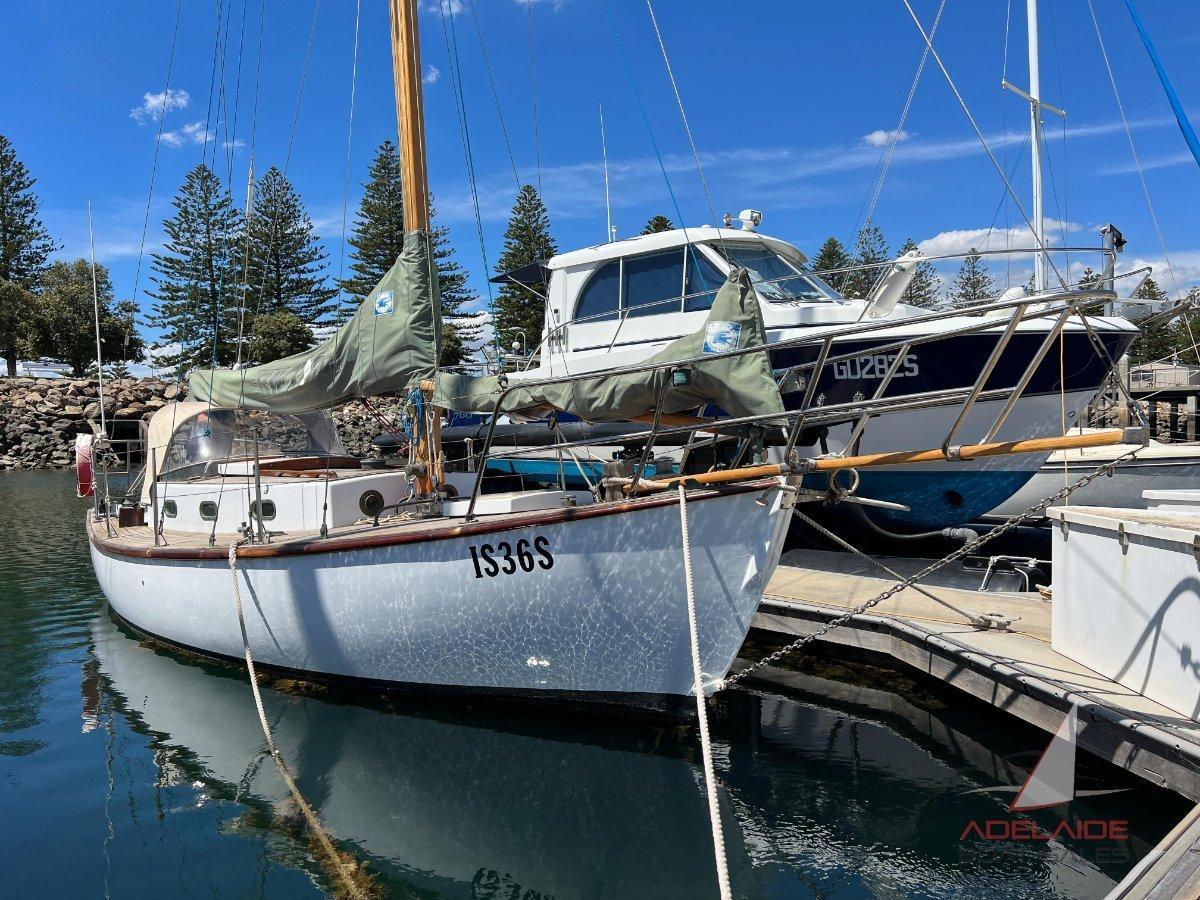 Custom 1935 Cutter