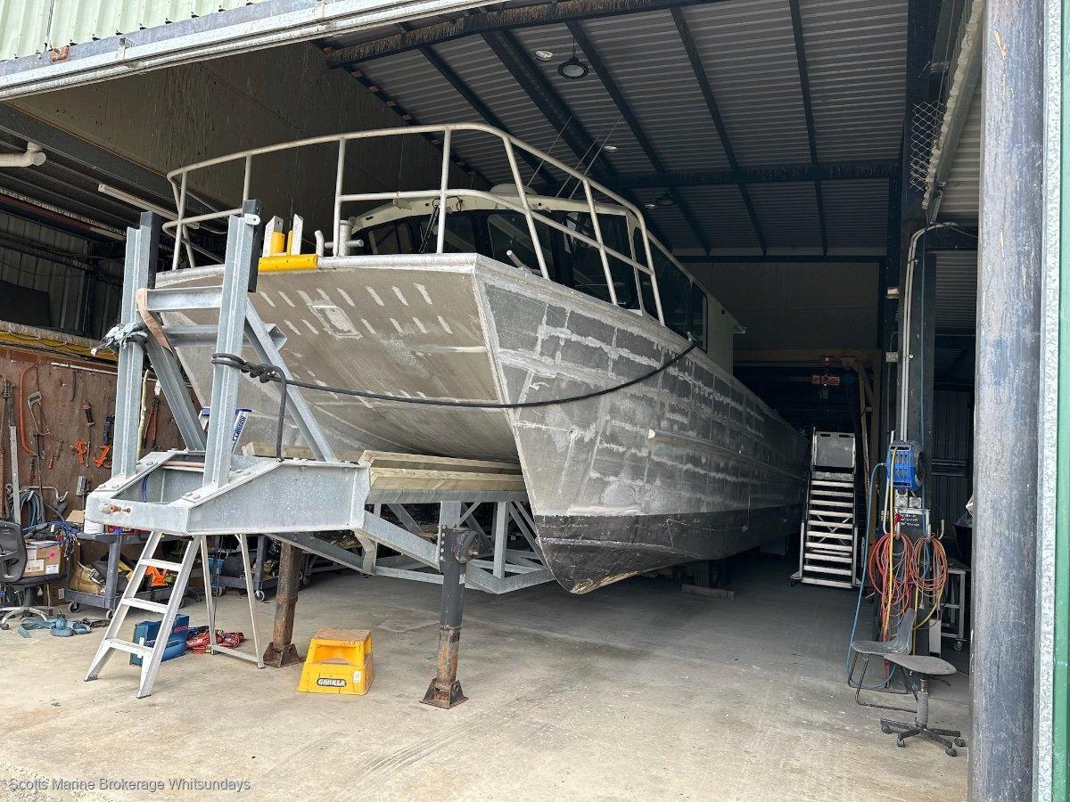 Alumarine 12.0 Passenger Cat