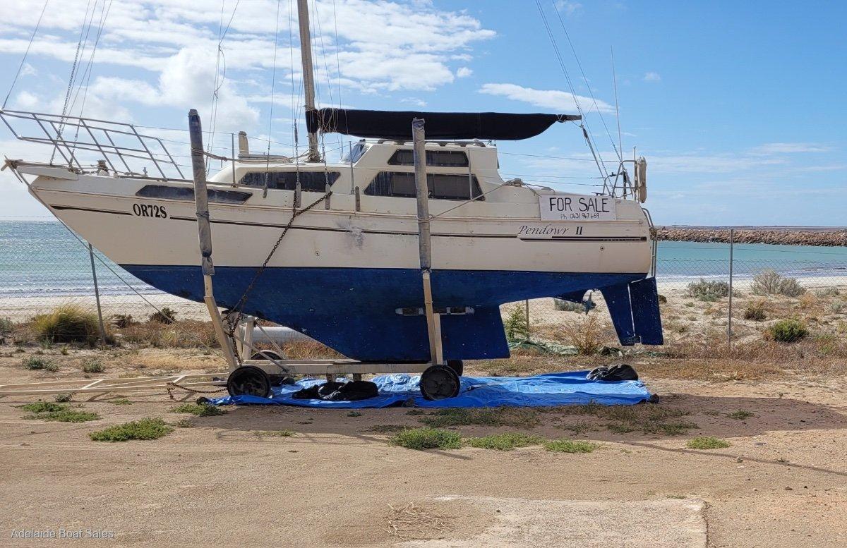 Roberts 25 Pilothouse