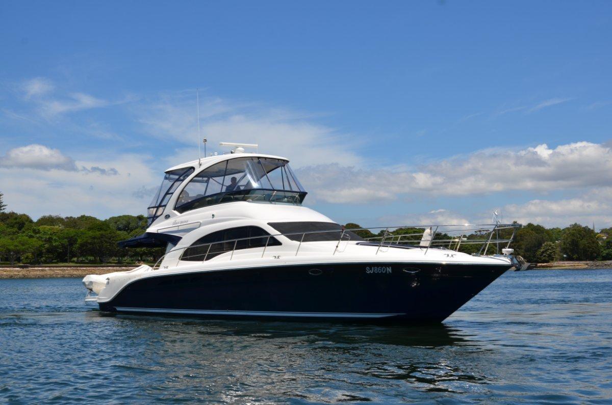 Sea Ray 52 Sedan Bridge