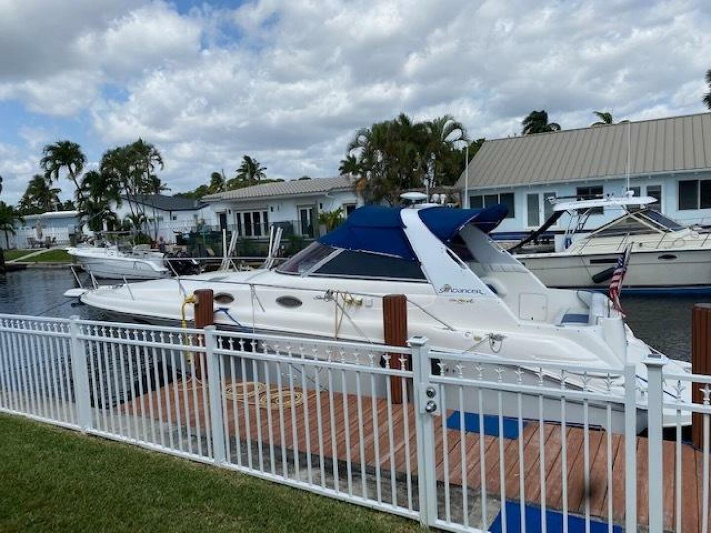 Sea Ray 330 Sundancer for sale