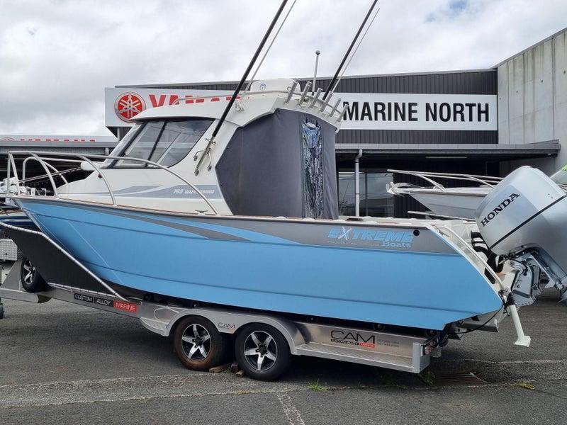 extreme boats 795 walk around
