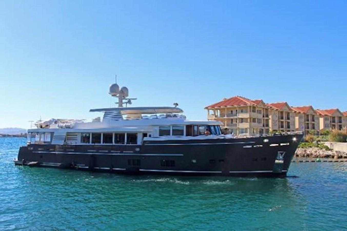Van Der Valk Explorer 37M