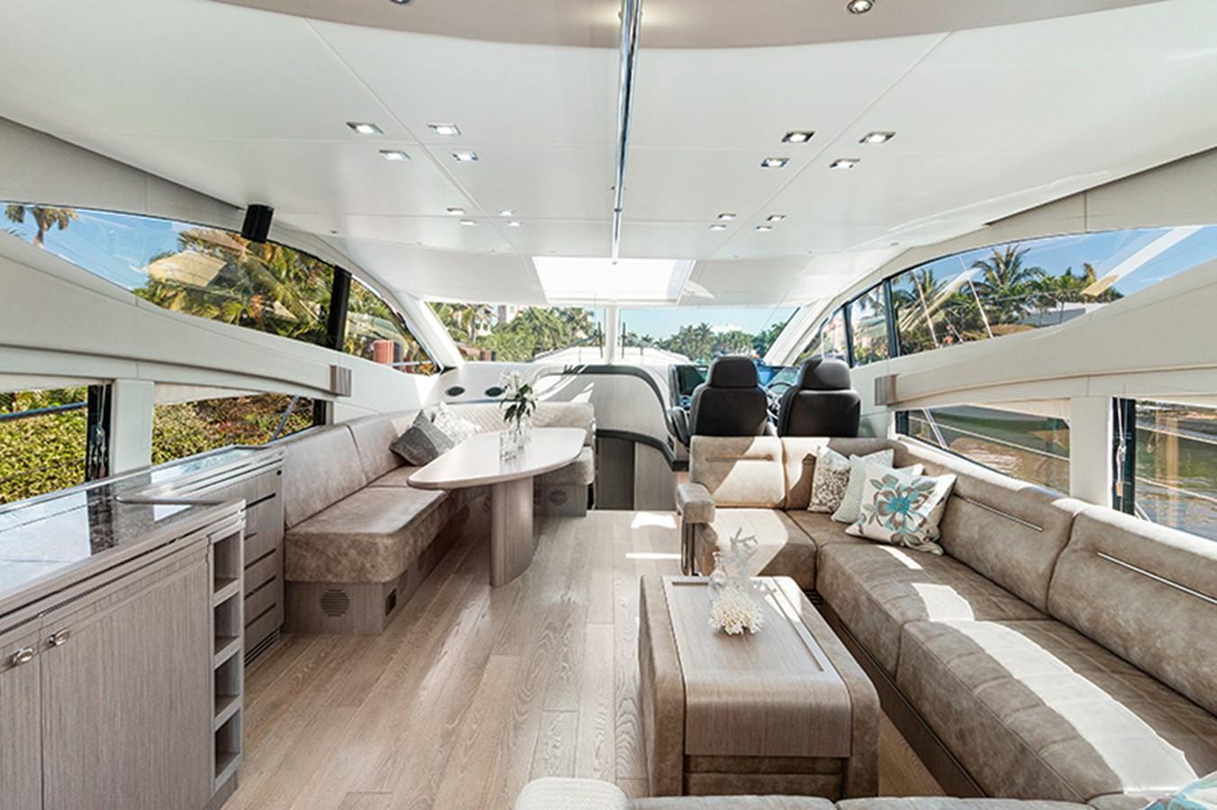 Sunseeker Sport Yacht 68