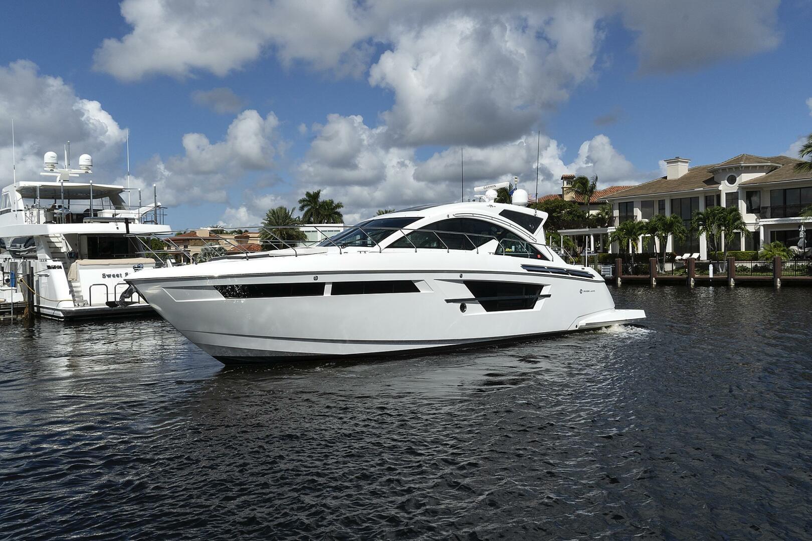 Cruisers Yachts 54 Cantius