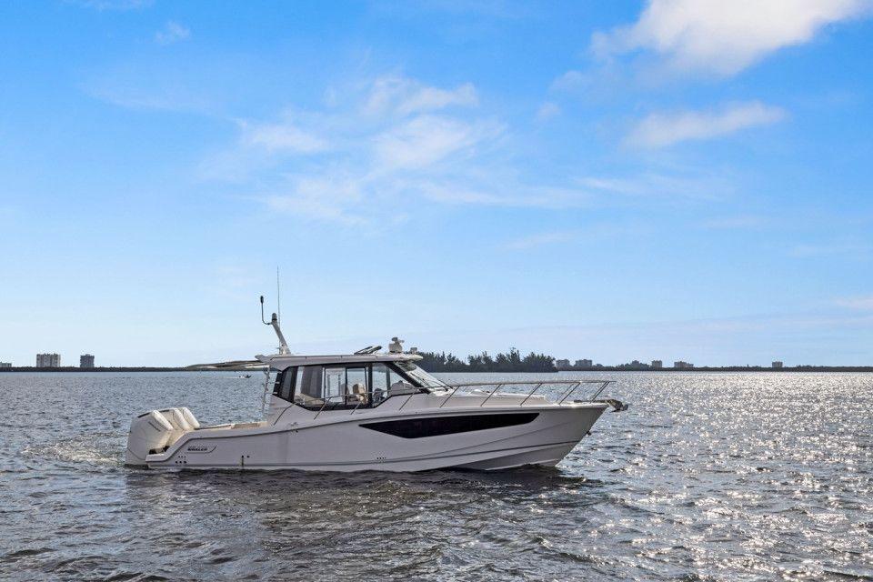 Boston Whaler 405 Conquest