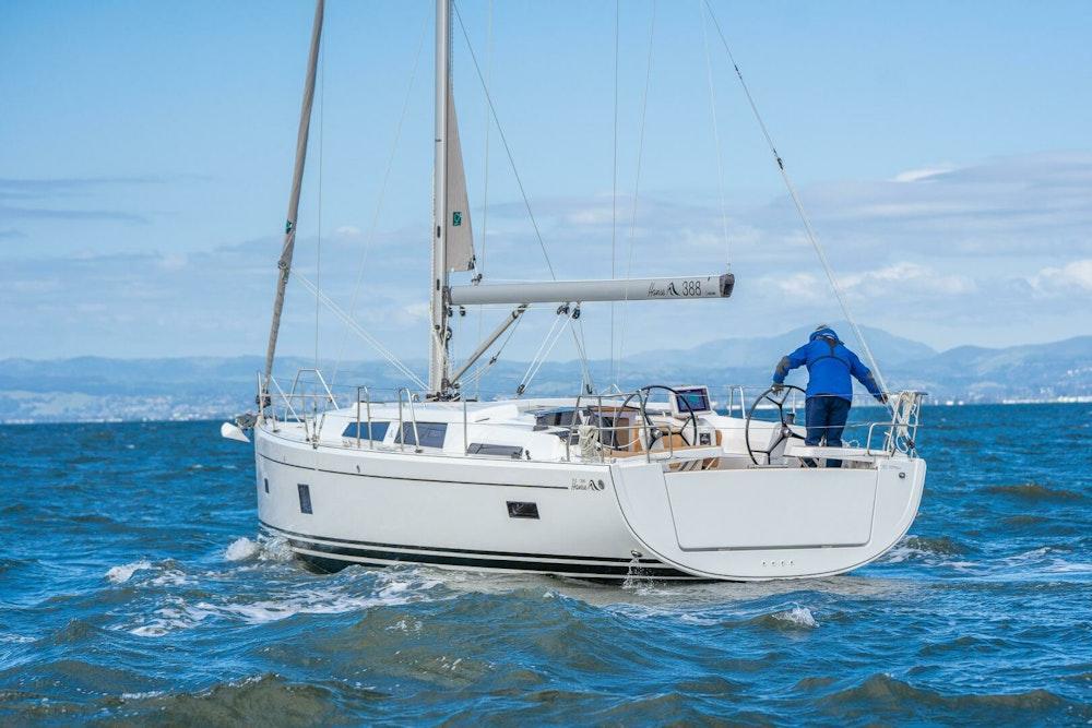 Hanse 388