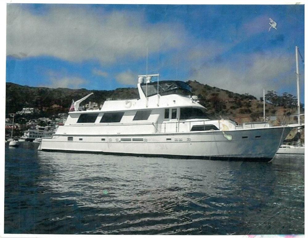 Hatteras 70' Cockpit Motor Yacht
