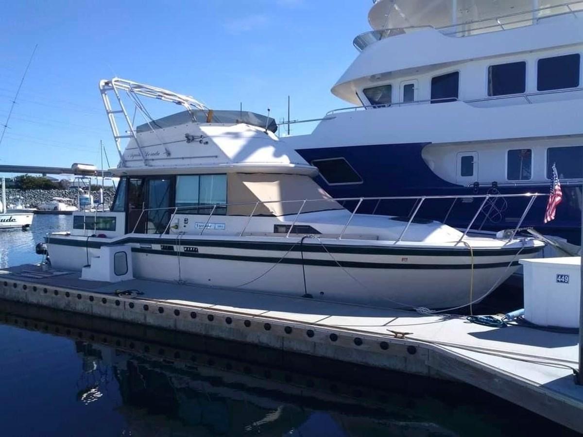 CUSTOM Fiberform Executive Yacht