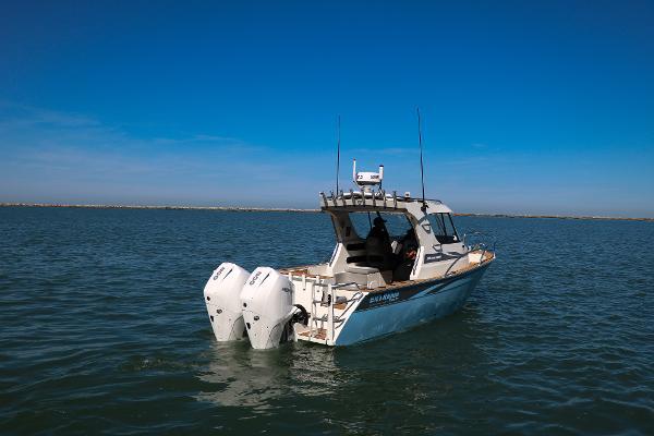 extreme boats 795 walk around