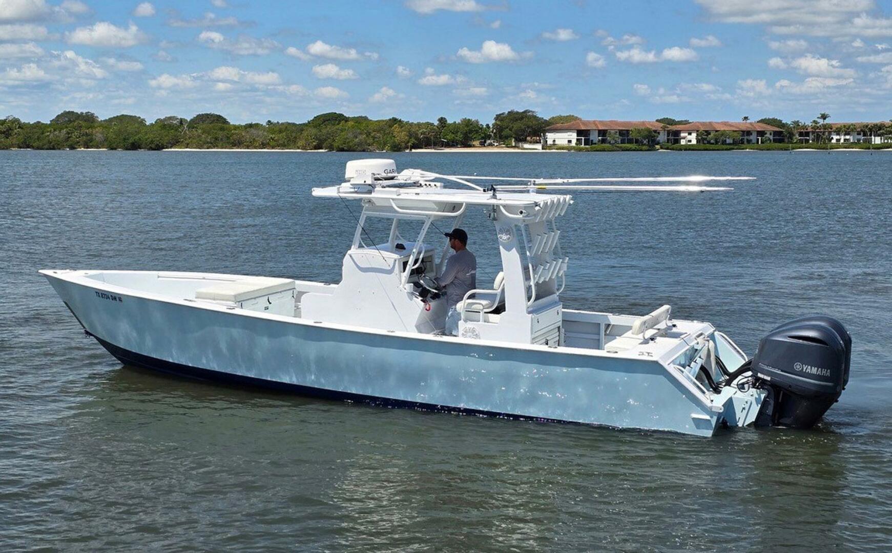 Contender 33