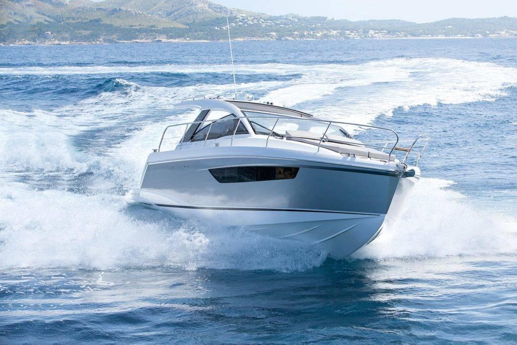 Sealine S330