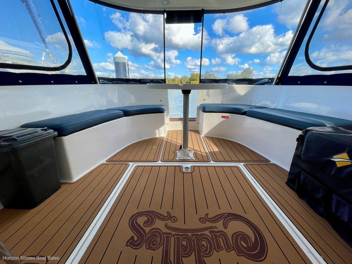 Thumbnail 10 - Cuddles 35 Resort Flybridge