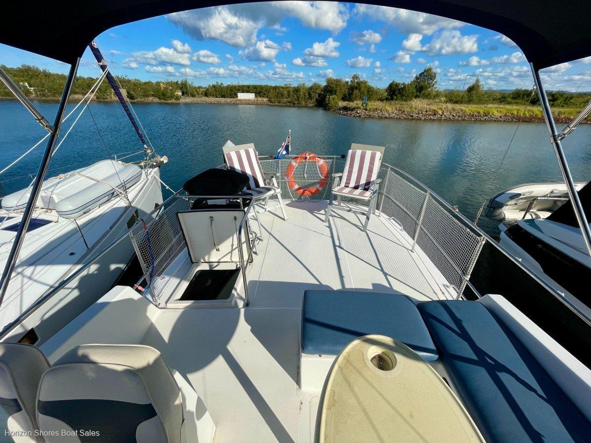 Thumbnail 45 - Cuddles 35 Resort Flybridge