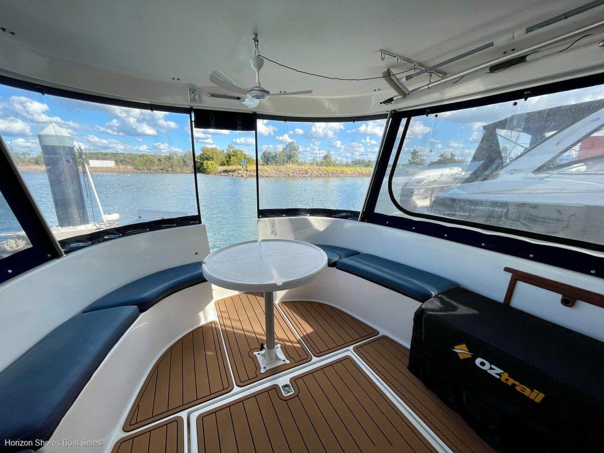Thumbnail 11 - Cuddles 35 Resort Flybridge