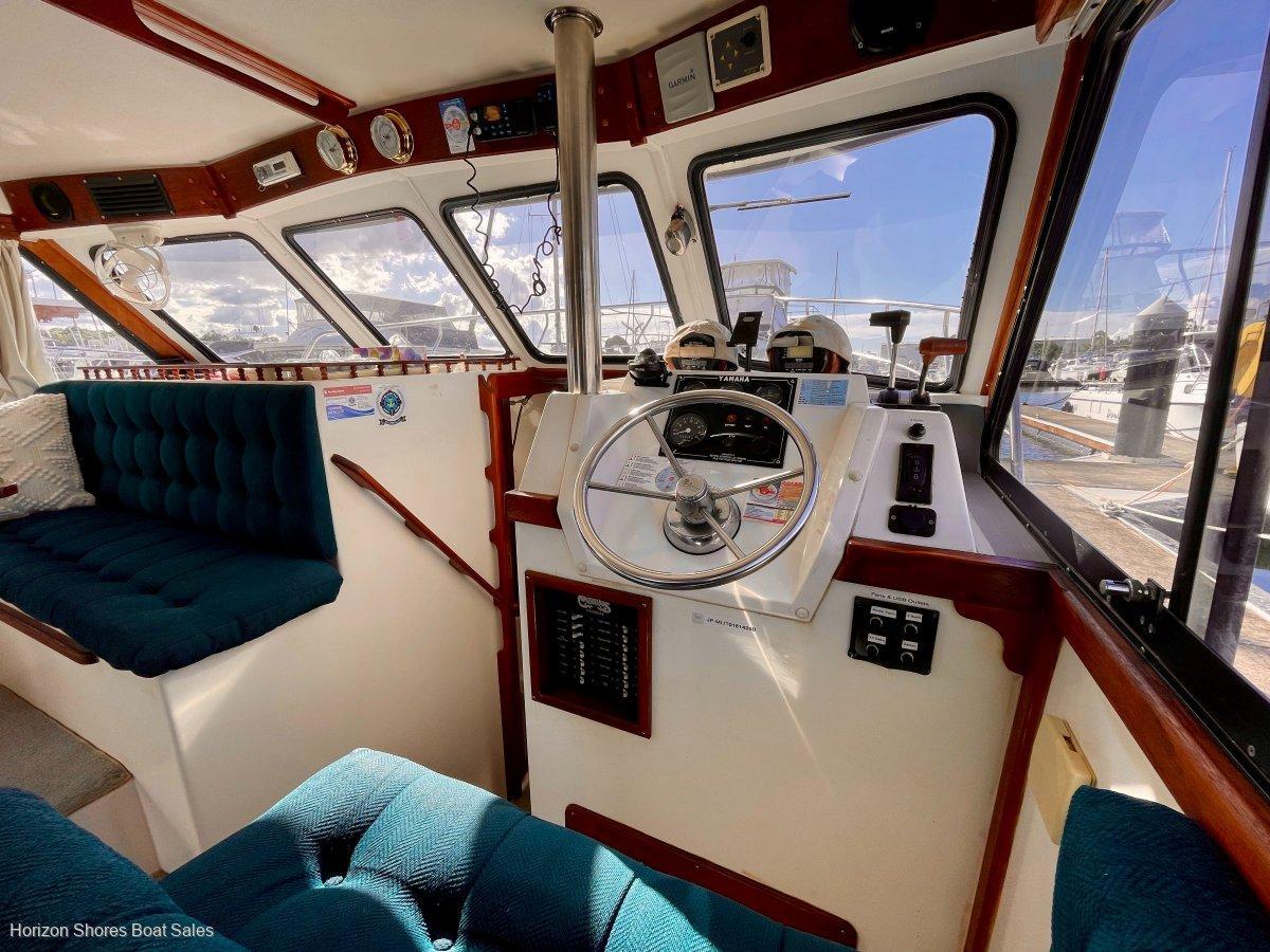 Thumbnail 23 - Cuddles 35 Resort Flybridge