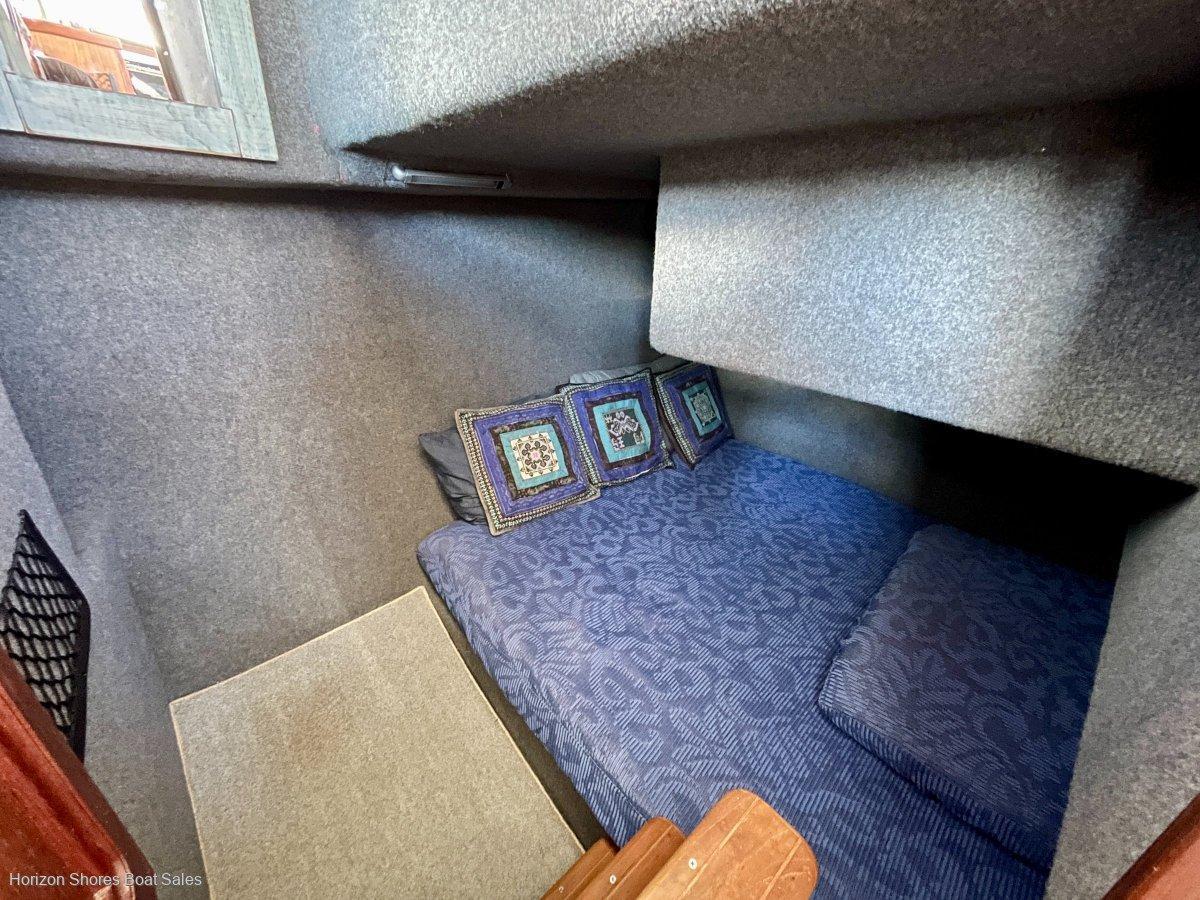 Thumbnail 40 - Cuddles 35 Resort Flybridge
