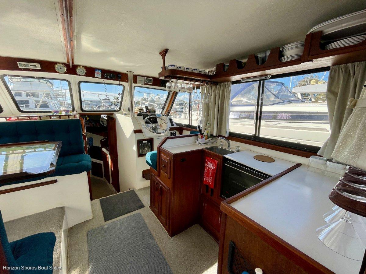 Thumbnail 15 - Cuddles 35 Resort Flybridge