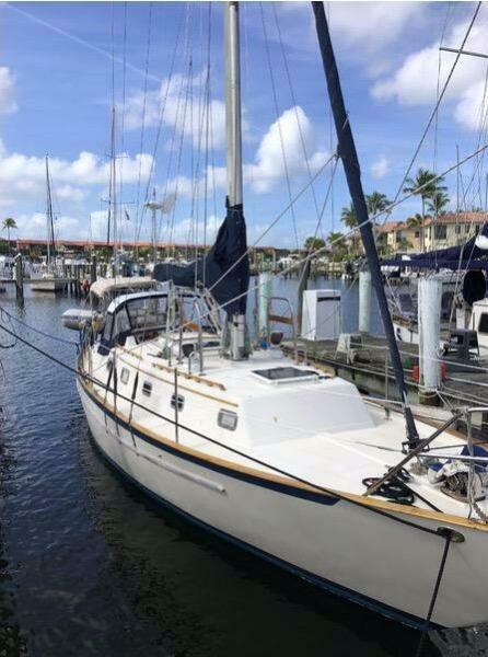 Pacific Seacraft Crealock 37