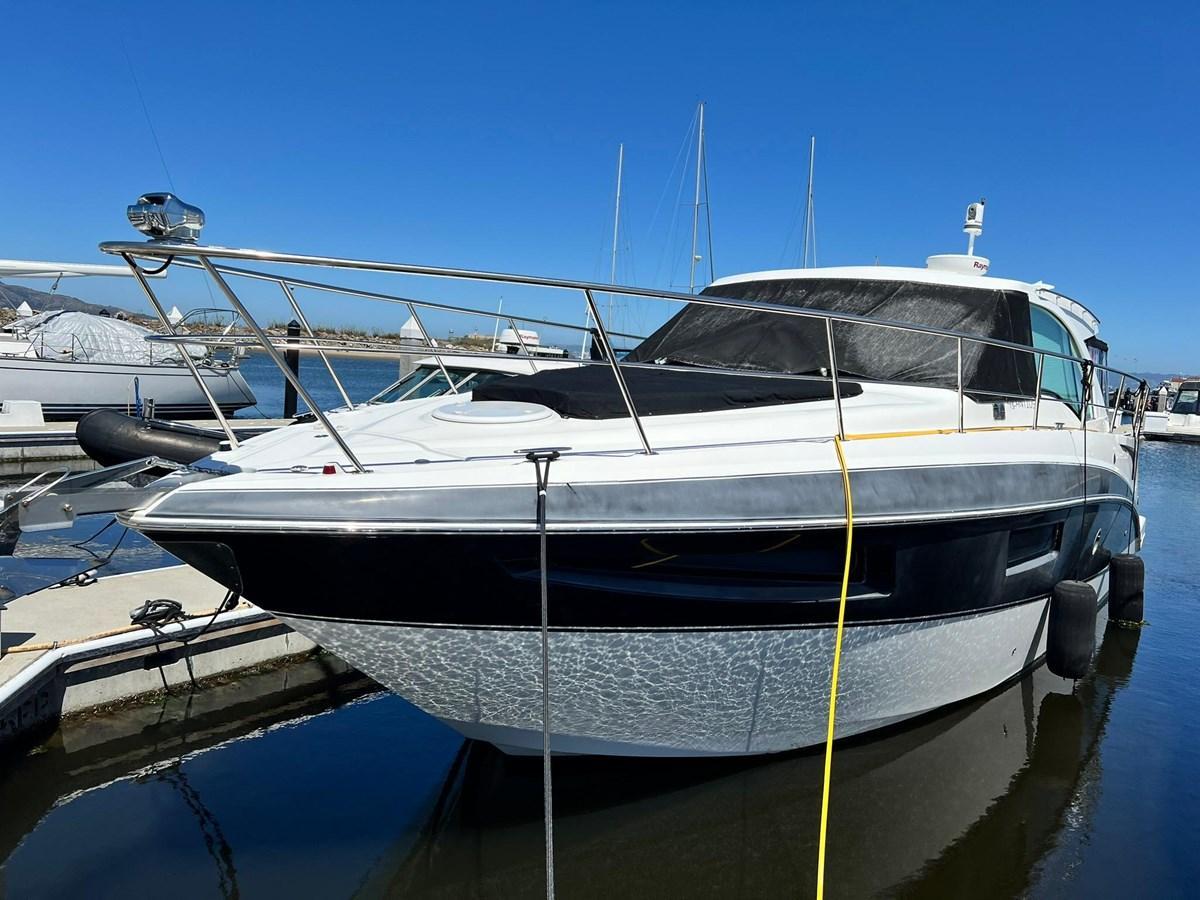 Cruisers Yachts 41 Cantius