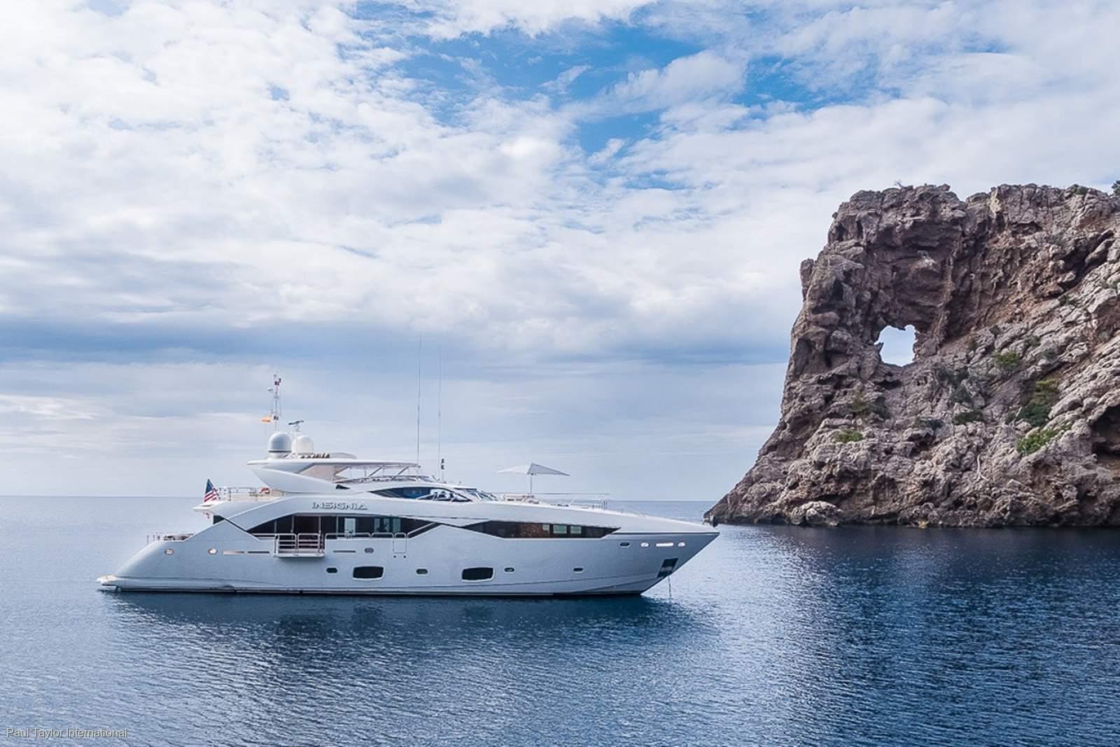 Sunseeker 115 Sport Yacht