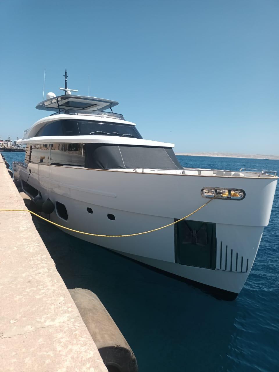 Azimut Magellano 25