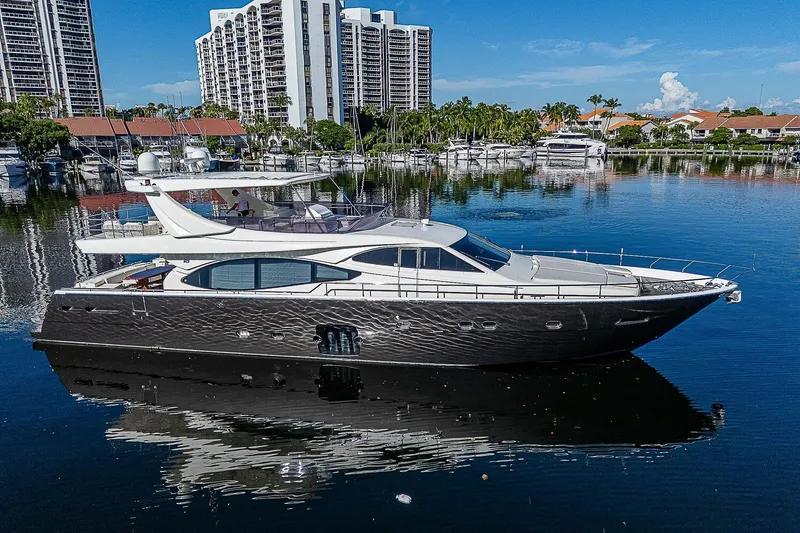 Ferretti 780