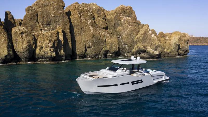 Mazu Yachts 62