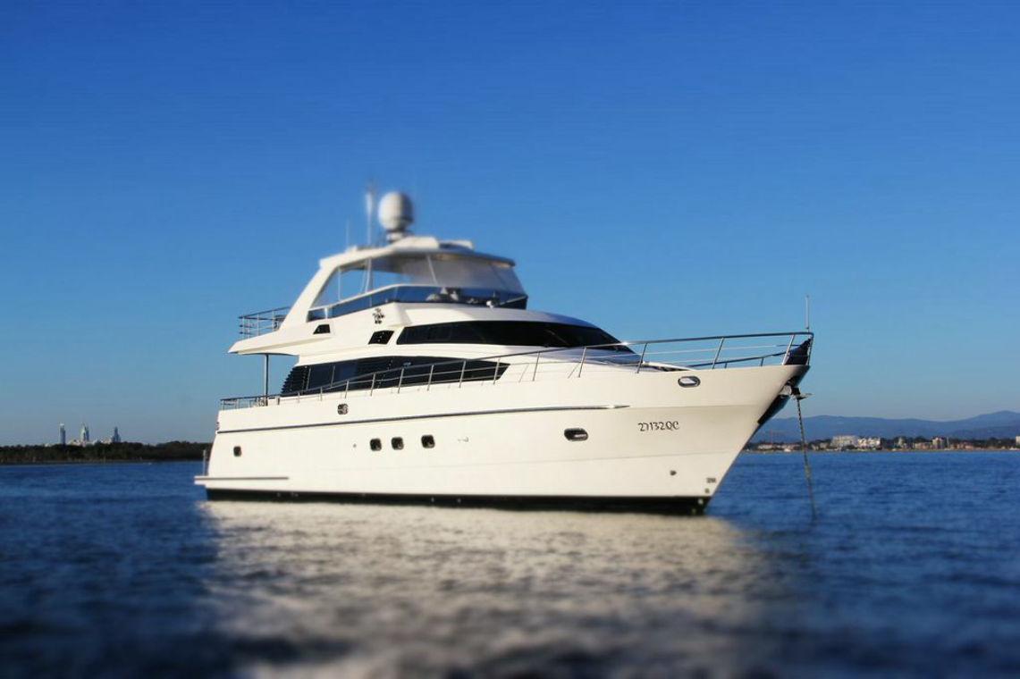 Monte Fino 70 Flybridge