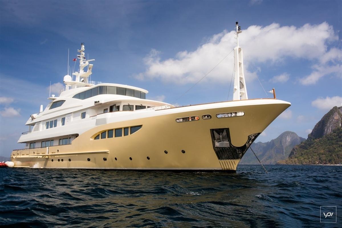 Jade Yachts 959