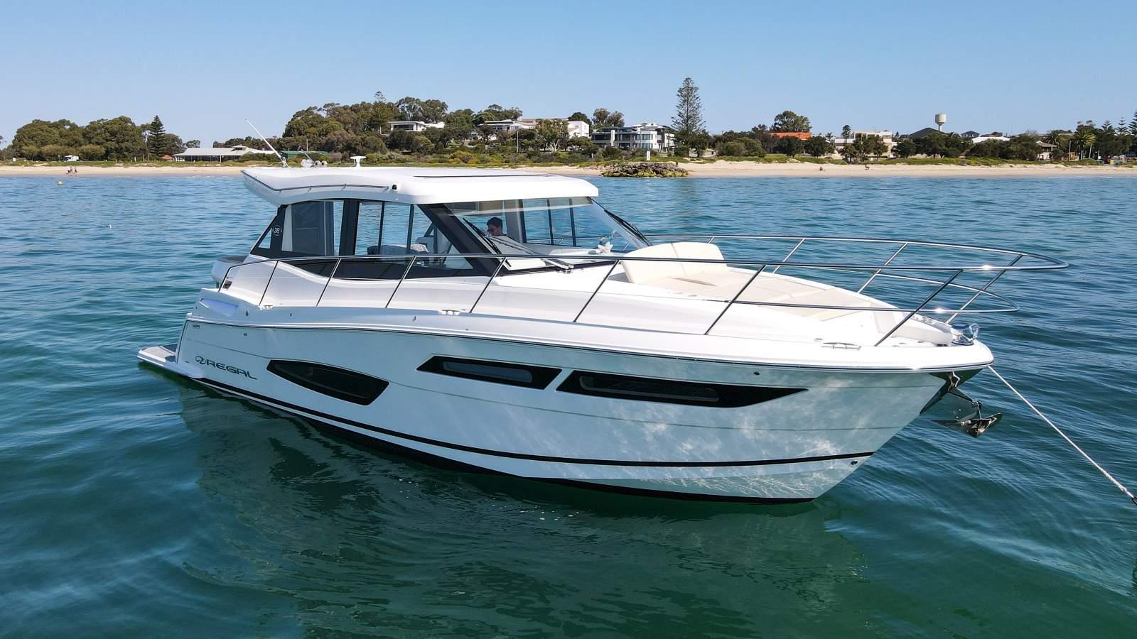 Regal 38 Grande Coupe