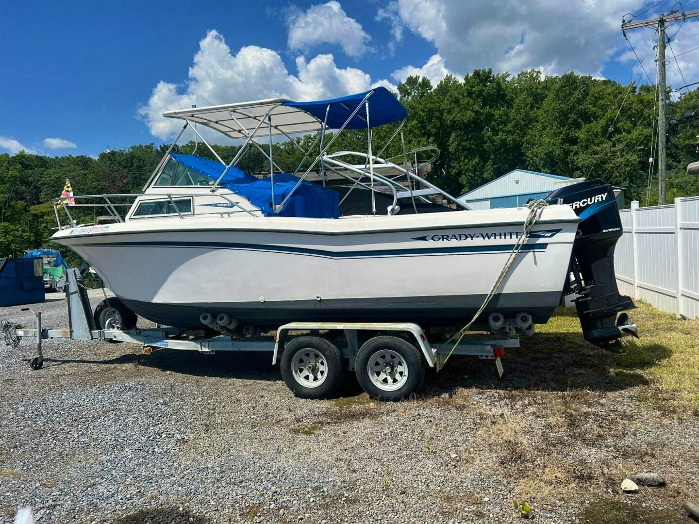 Grady-White Seafarer 226