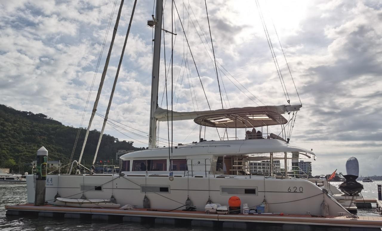 Lagoon 620