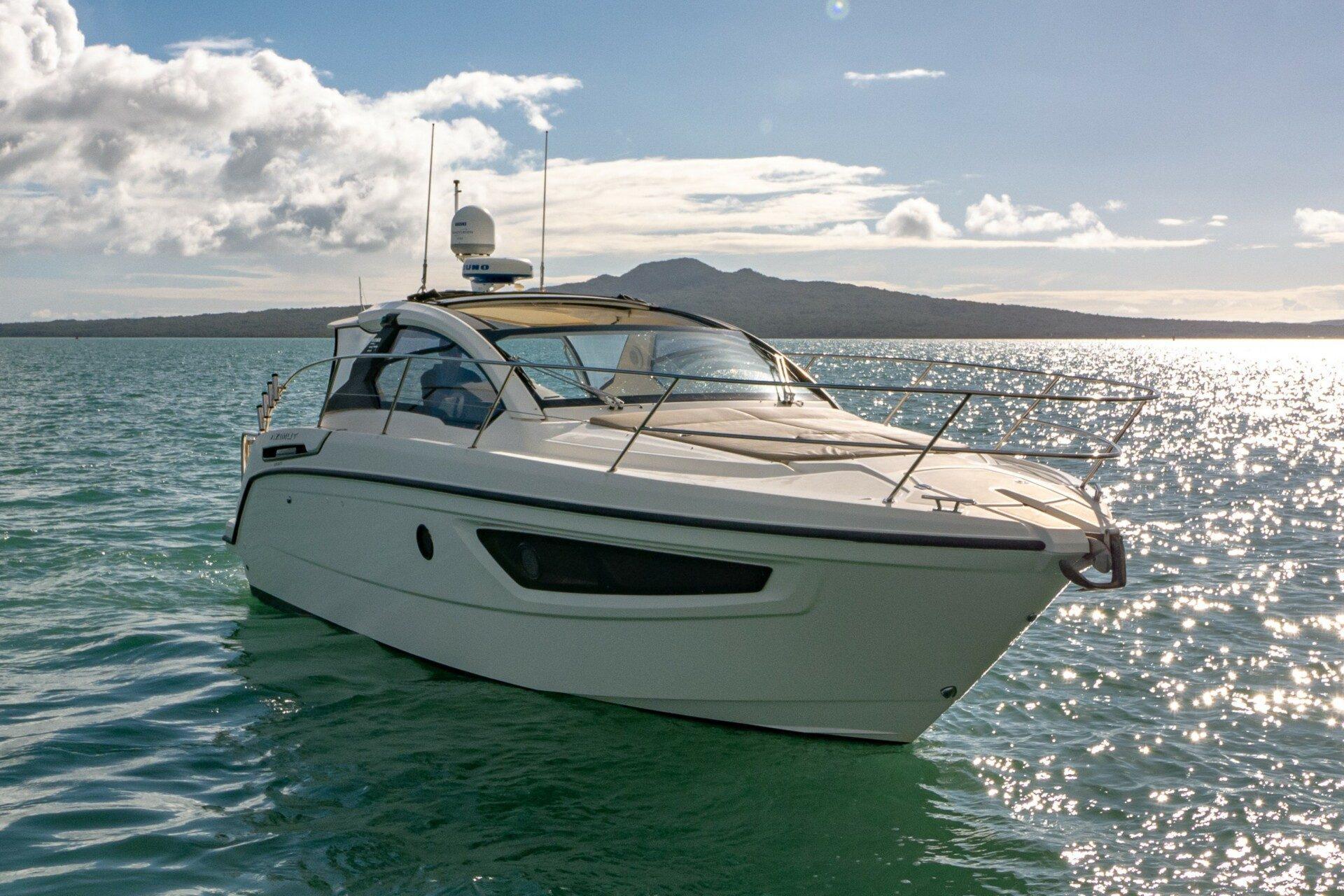 Azimut Atlantis 34