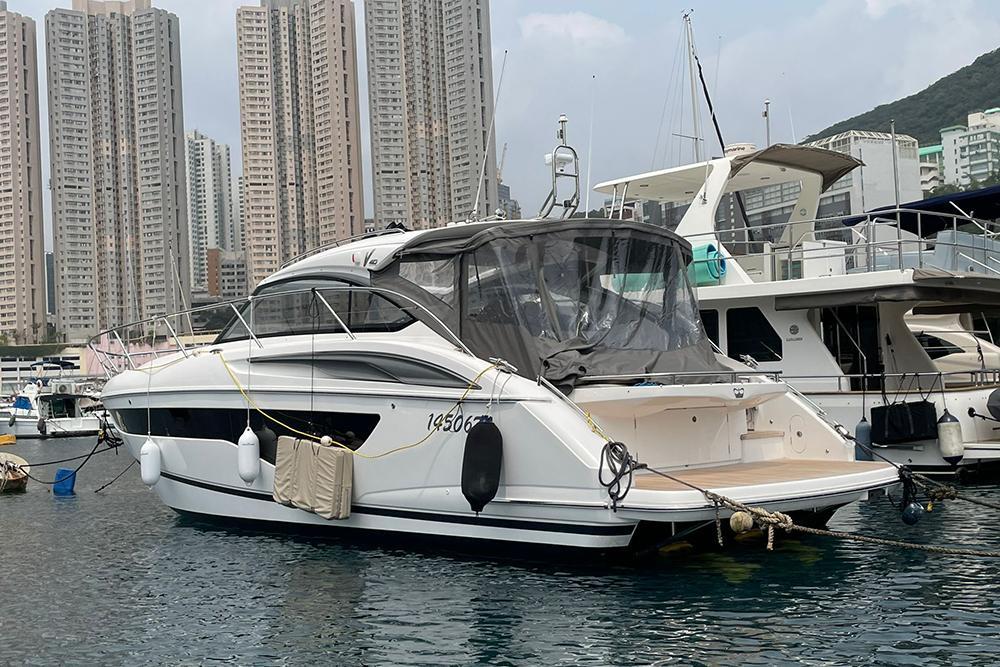Princess Yachts V40 808 Sports Cruiser