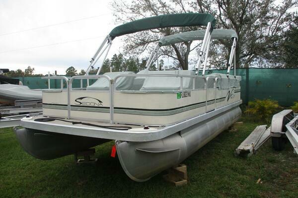 Bennington Sedona 21 Pontoon