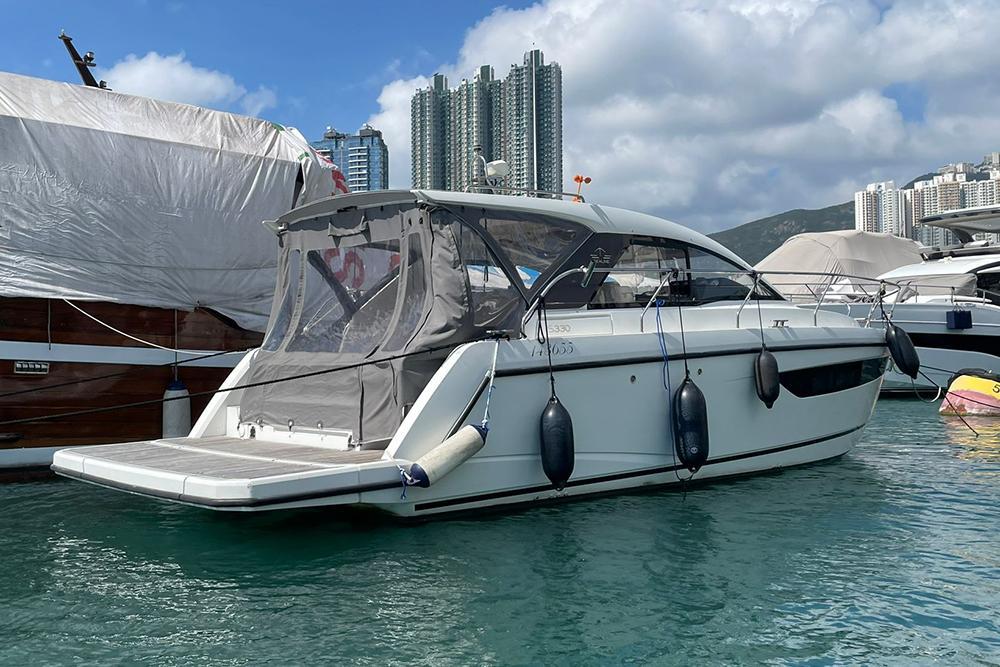 Sealine S330