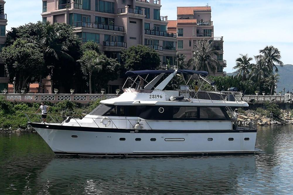 Tania Pilothouse 55