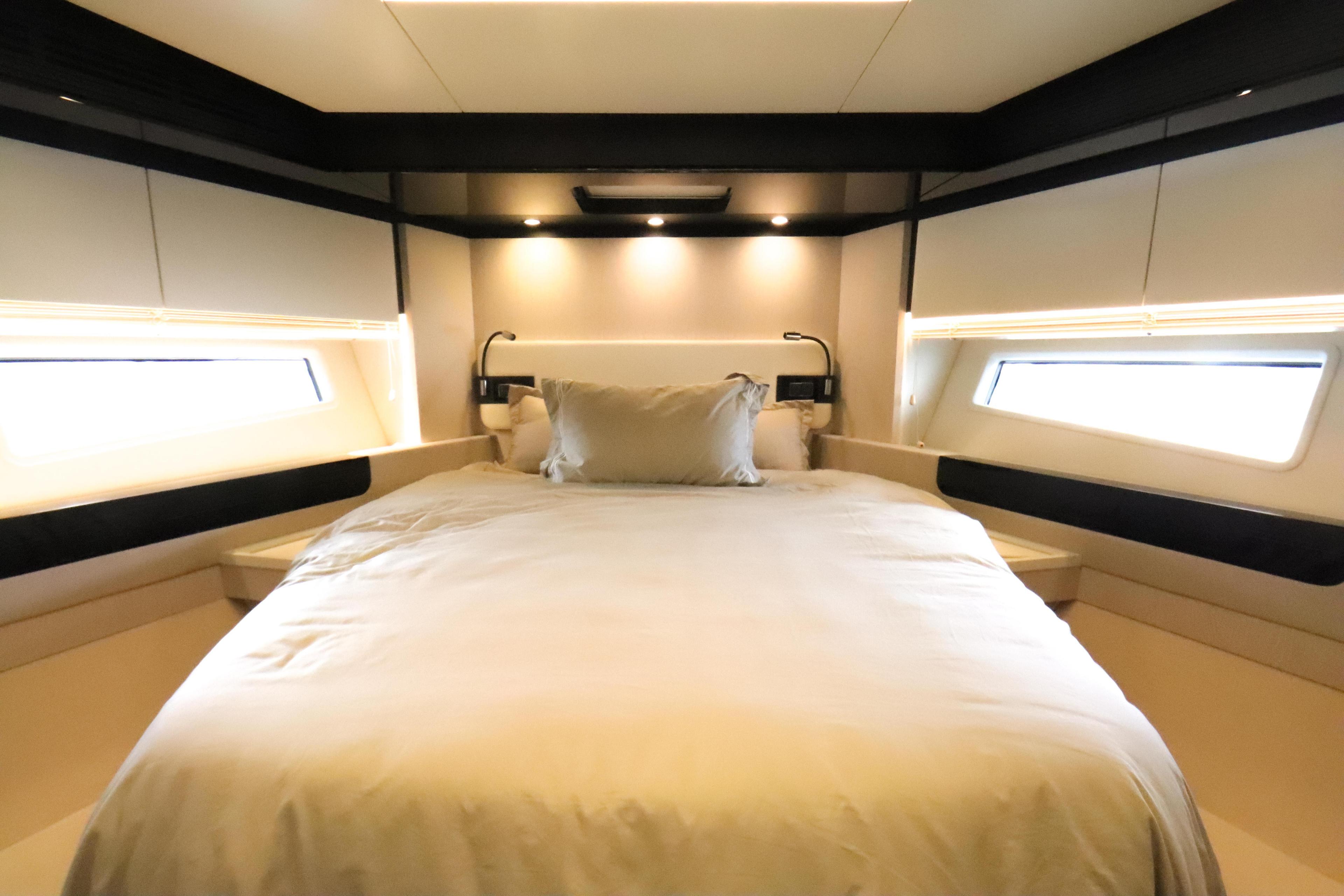 Azimut 66
